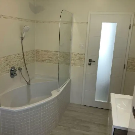 Luxusni Primo V Centru U Thermal Apartment Karlovy Vary